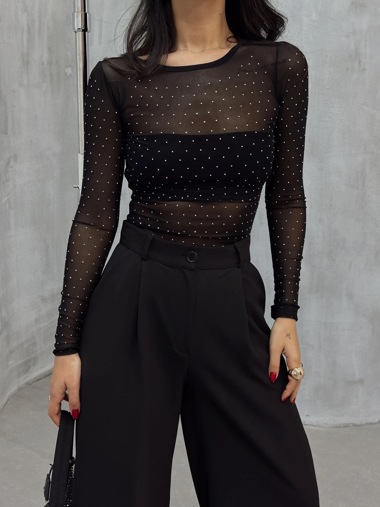 Body Tule Preto com Strass – Manga Longa, Brilho Elegante, Segunda Pele Transparente – Tamanho Único (veste P–G)